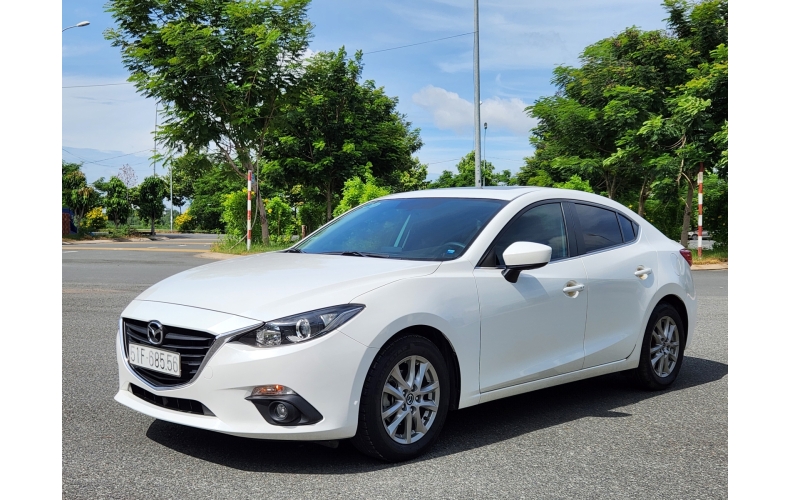 Mazda 3 sedan 2016