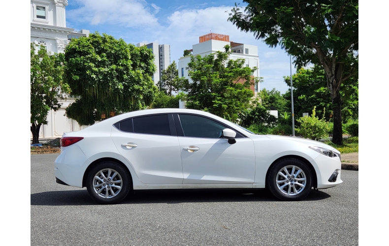 Mazda 3 sedan 2016