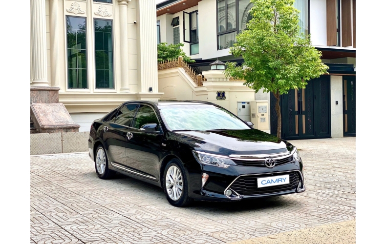 Toyota Camry 2.0E 2018