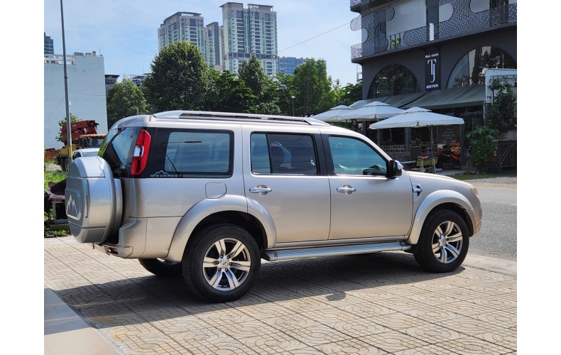 Ford Everest 2011