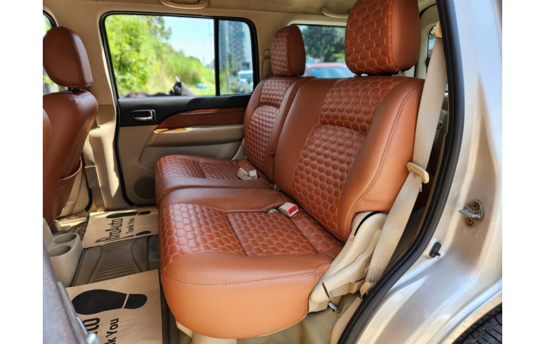 Ford Everest 2011
