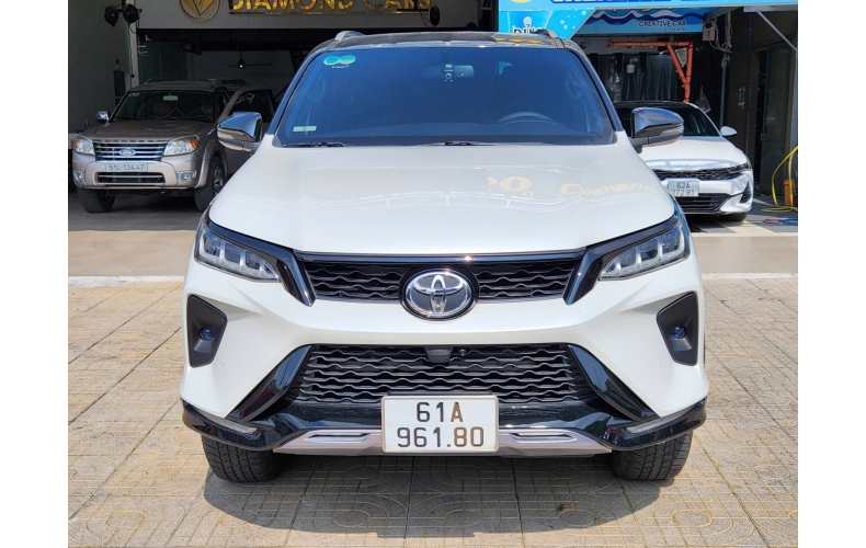 Toyota Fortuner Legender 2021