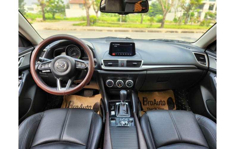 Mazda 3 2019
